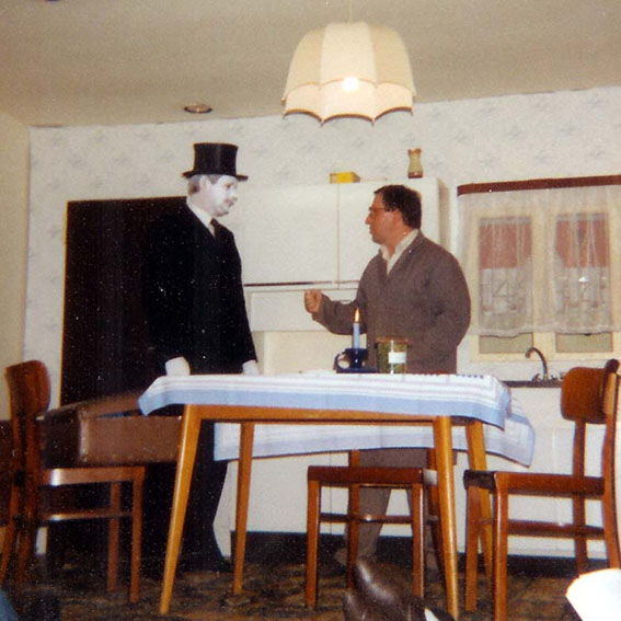 1990_04