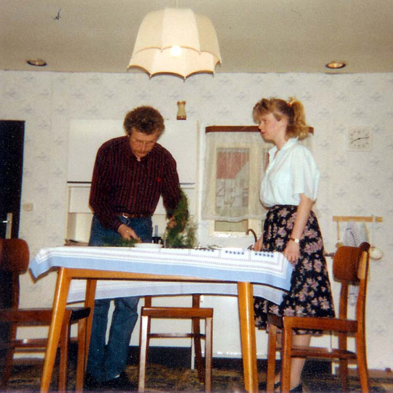 1990_09