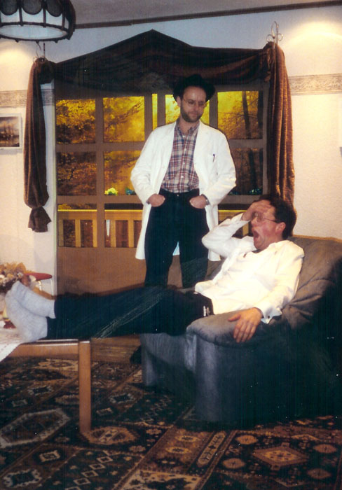 1999_2_5