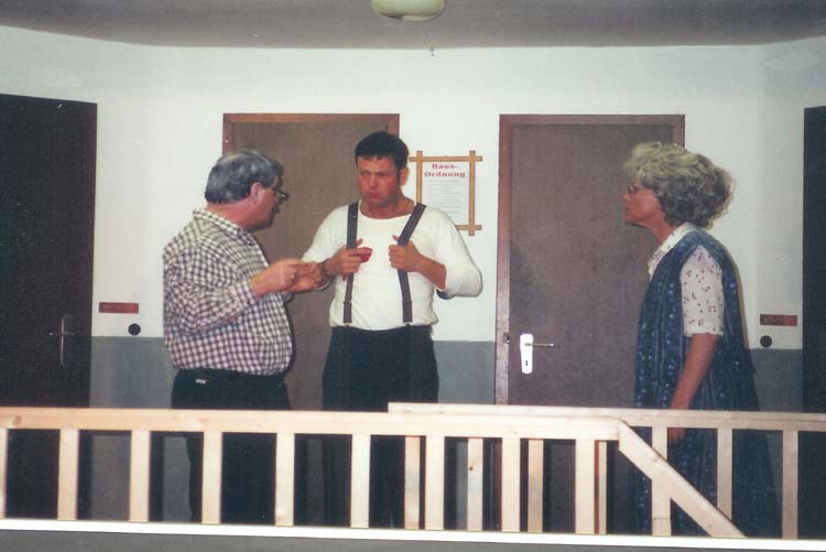 2001_002